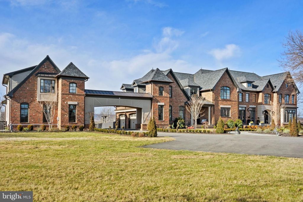 21051 ST LOUIS RD, Middleburg, VA 20117