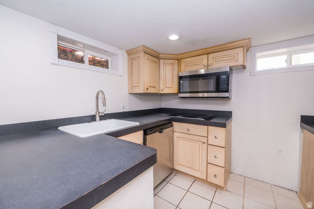 Image 27 of property listing at 1411 E WOODLAND AVE, Salt Lake City, UT 84106
