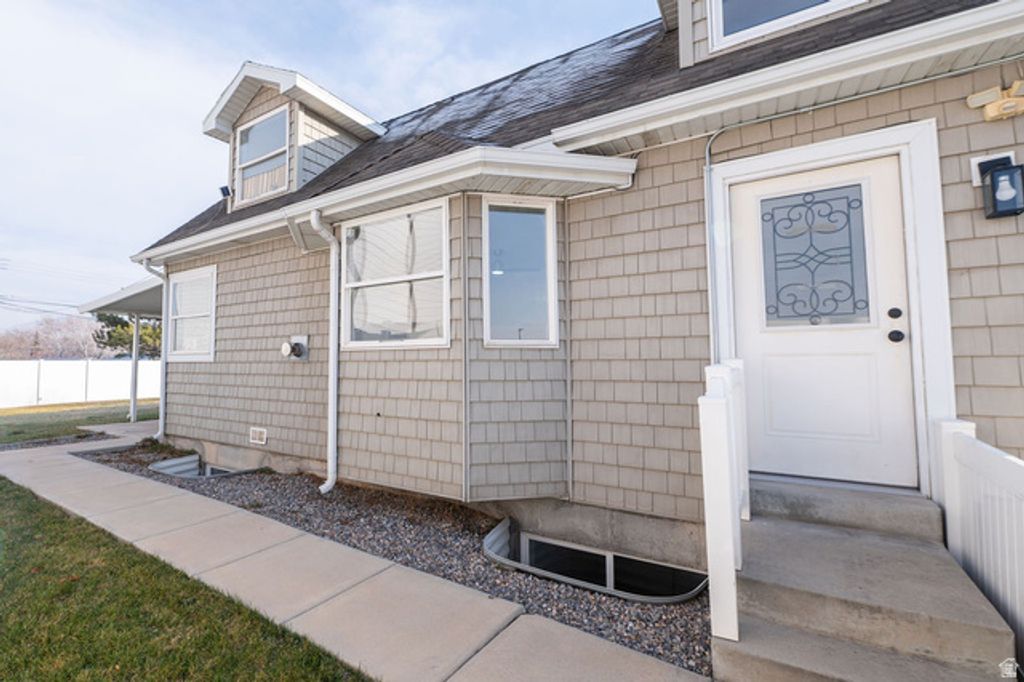 Image 38 of property listing at 1411 E WOODLAND AVE, Salt Lake City, UT 84106