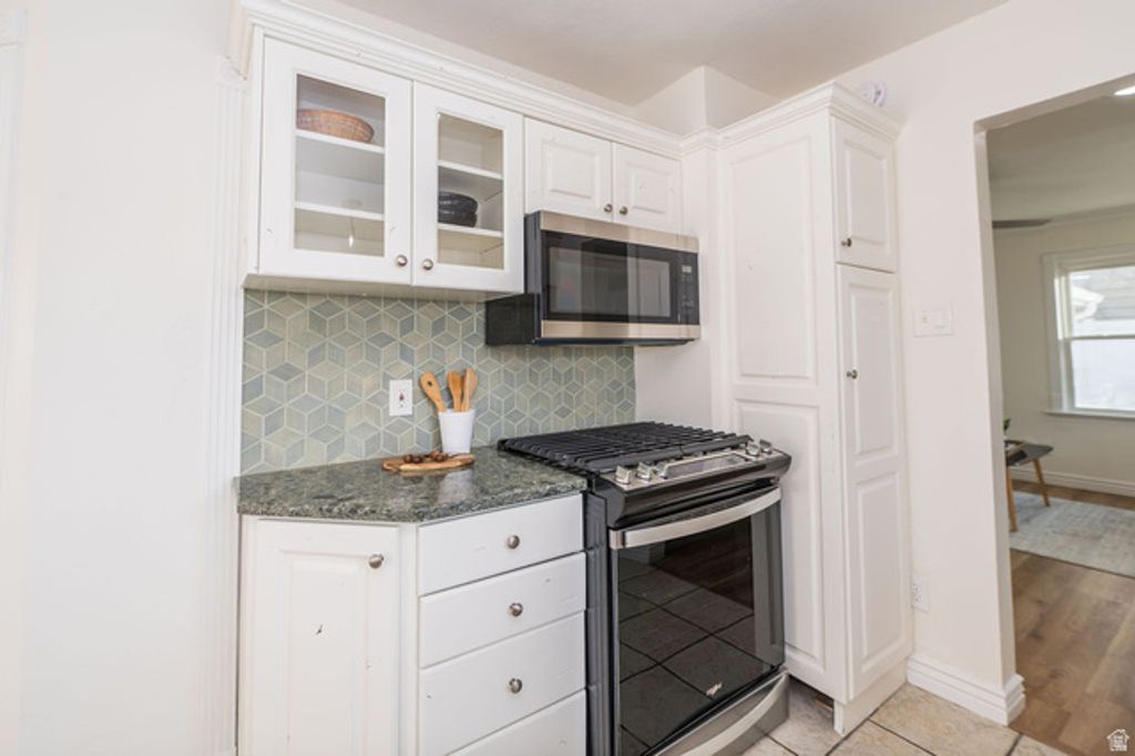 Image 7 of property listing at 1411 E WOODLAND AVE, Salt Lake City, UT 84106