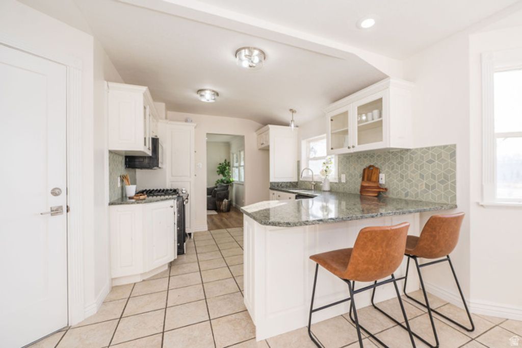 Image 9 of property listing at 1411 E WOODLAND AVE, Salt Lake City, UT 84106