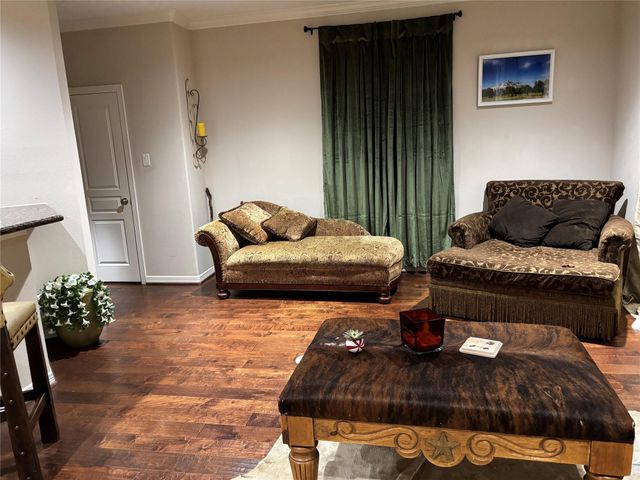 3419 Skyline Village Drive, Houston, TX 77057