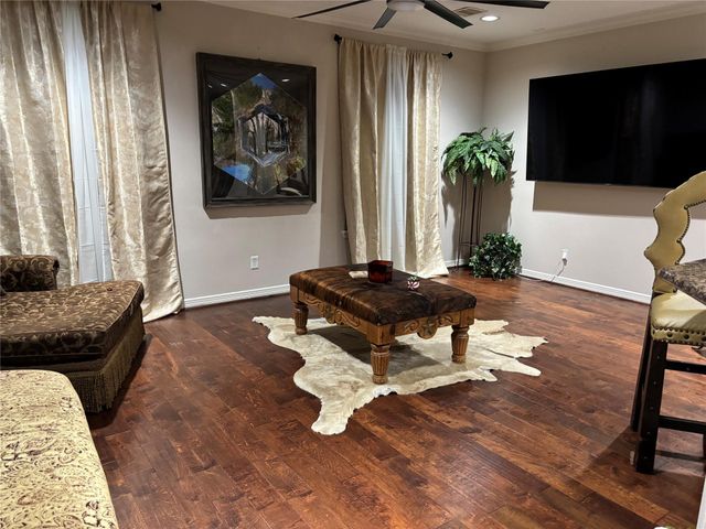 3419 Skyline Village Drive, Houston, TX 77057