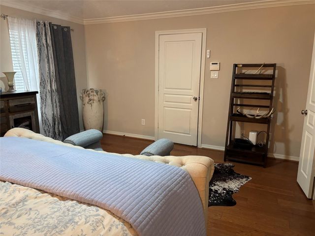 3419 Skyline Village Drive, Houston, TX 77057