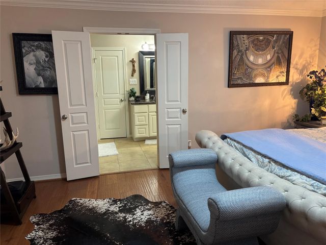 3419 Skyline Village Drive, Houston, TX 77057