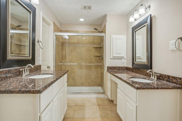 3419 Skyline Village Drive, Houston, TX 77057