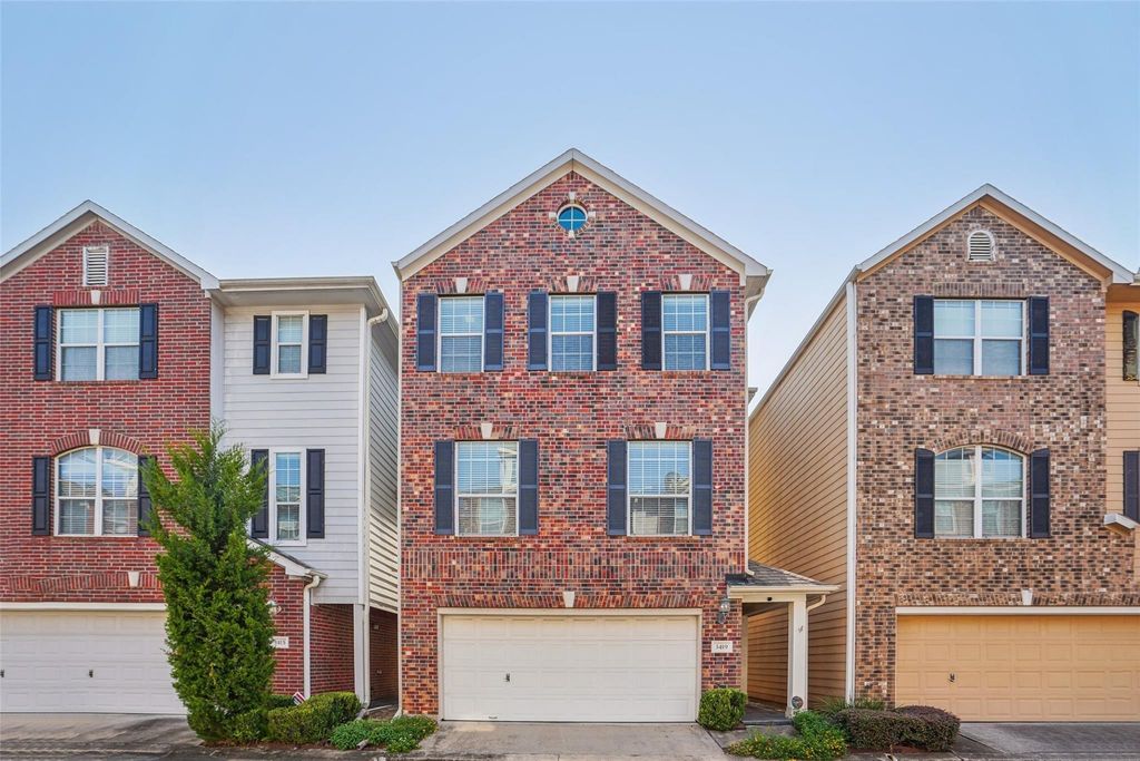 3419 Skyline Village Drive, Houston, TX 77057