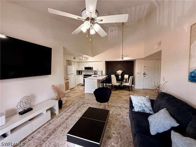 1265 Wildwood Lakes BLVD 303, Naples, FL 34104