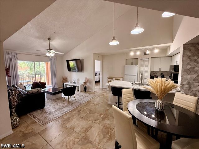 1265 Wildwood Lakes BLVD 303, Naples, FL 34104