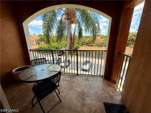 1265 Wildwood Lakes BLVD 303, Naples, FL 34104
