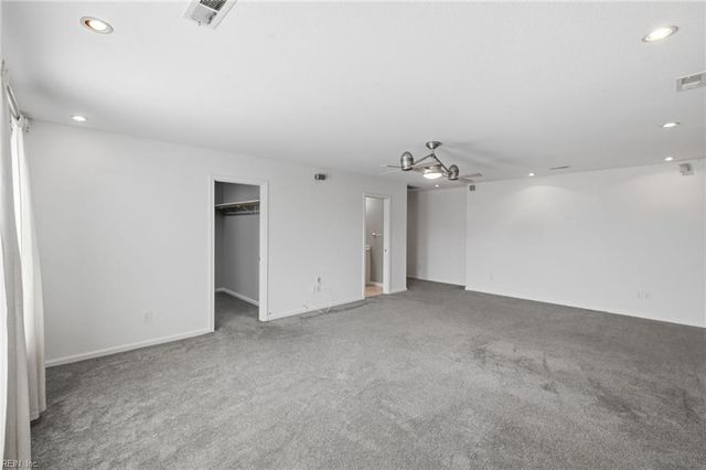 1869 Tolstoy DR, Virginia Beach, VA 23454