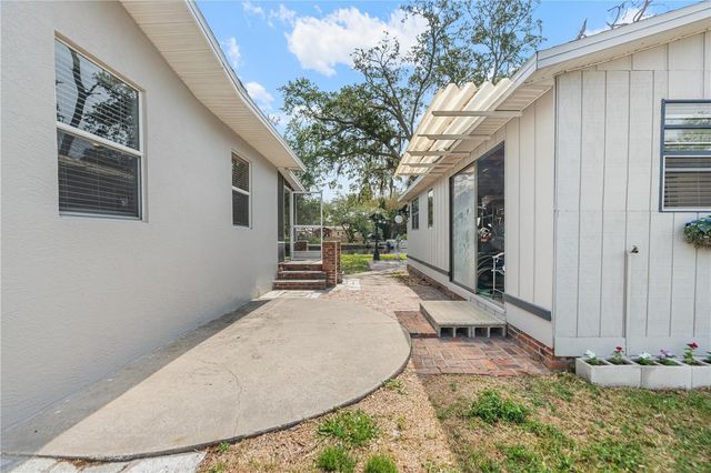 5822 RIVER ROAD, New Port Richey, FL 34652
