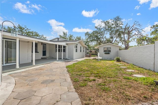 5822 RIVER ROAD, New Port Richey, FL 34652