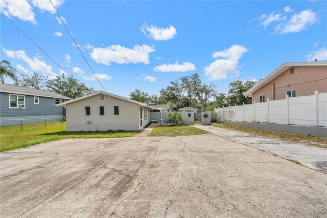 5822 RIVER ROAD, New Port Richey, FL 34652