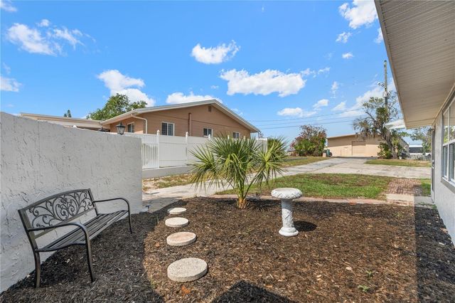 5822 RIVER ROAD, New Port Richey, FL 34652