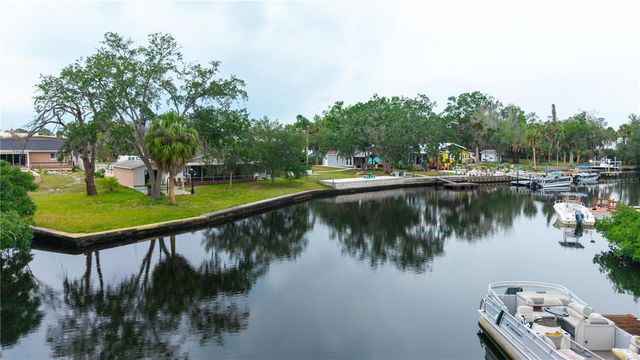 5822 RIVER ROAD, New Port Richey, FL 34652