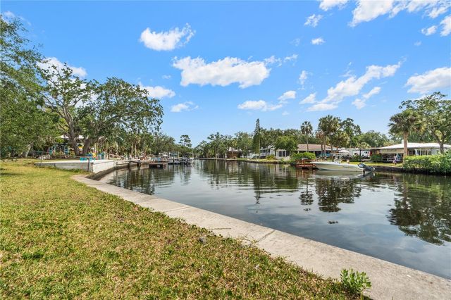 5822 RIVER ROAD, New Port Richey, FL 34652