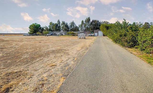 34681 Ave 12, Madera, CA 93636