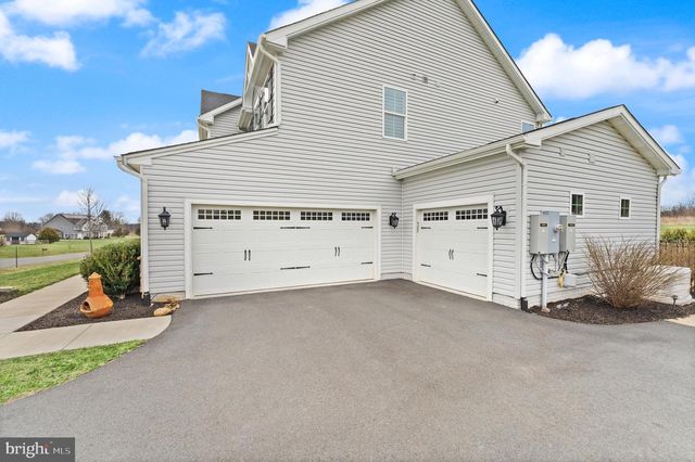 38373 CORALBERRY PL, Lovettsville, VA 20180