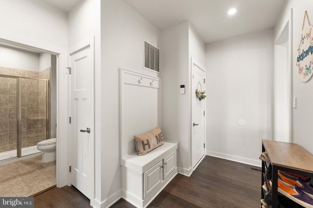 38373 CORALBERRY PL, Lovettsville, VA 20180