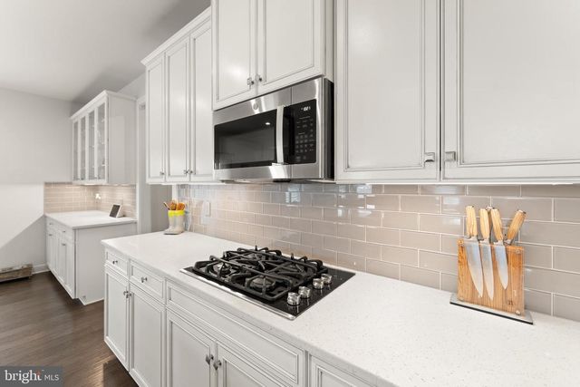 38373 CORALBERRY PL, Lovettsville, VA 20180