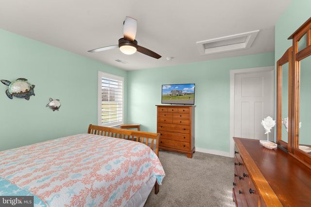 38373 CORALBERRY PL, Lovettsville, VA 20180