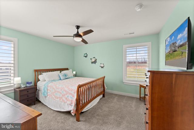 38373 CORALBERRY PL, Lovettsville, VA 20180