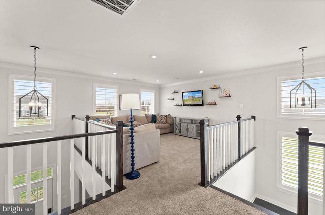 38373 CORALBERRY PL, Lovettsville, VA 20180