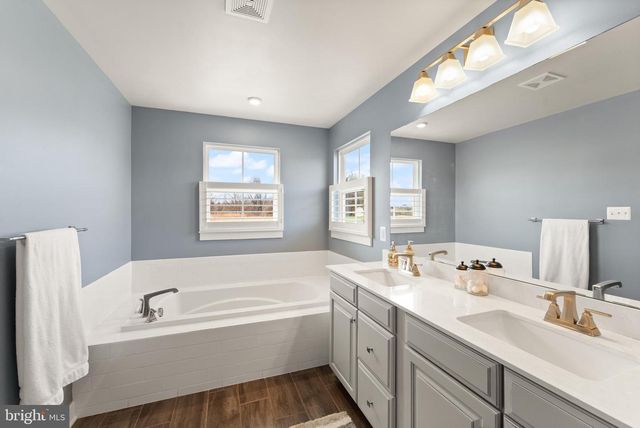 38373 CORALBERRY PL, Lovettsville, VA 20180