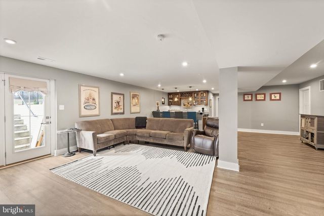 38373 CORALBERRY PL, Lovettsville, VA 20180