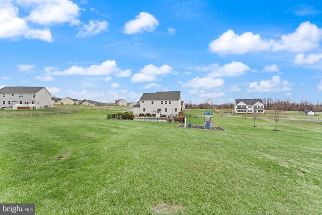 38373 CORALBERRY PL, Lovettsville, VA 20180