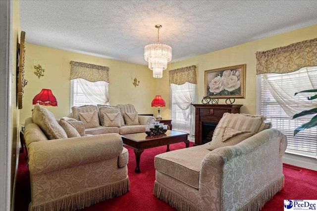 511 N Pinckney St, Timmonsville, SC 29161