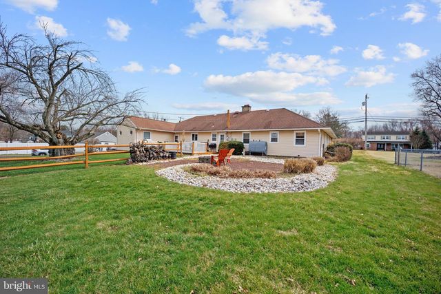 190 NEW RD, Southampton, PA 18966