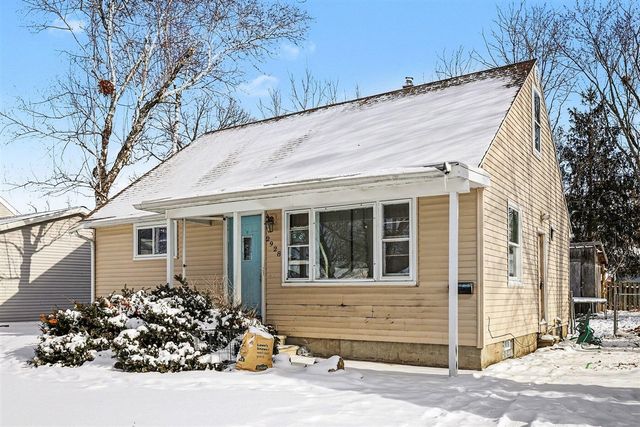 2928 Lafayette Circle, Lansing, MI 48906