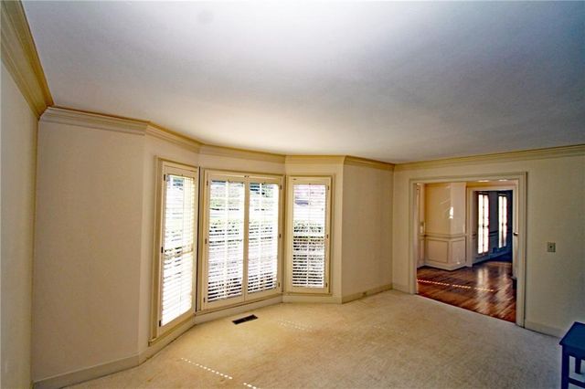 2070 Shallowford Park Manor, Roswell, GA 30075