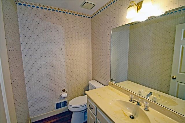 2070 Shallowford Park Manor, Roswell, GA 30075