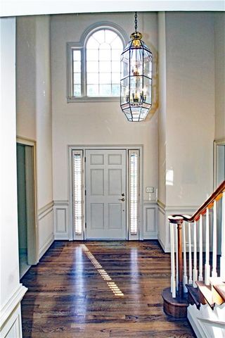 2070 Shallowford Park Manor, Roswell, GA 30075