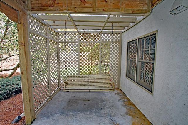 2070 Shallowford Park Manor, Roswell, GA 30075