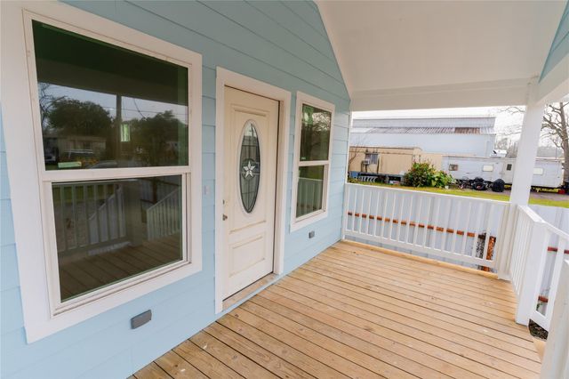 4425 7th Street, Bacliff, TX 77518
