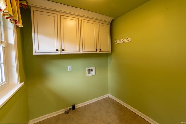 2233 Folsomville Road, Boonville, IN 47601