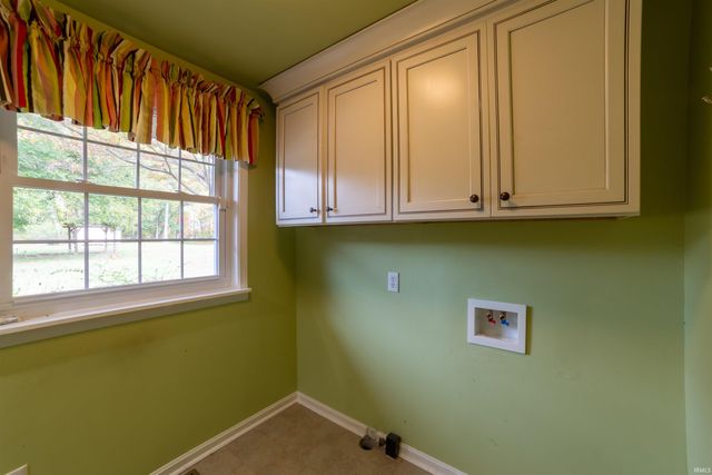 2233 Folsomville Road, Boonville, IN 47601