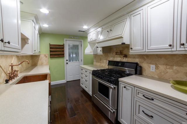 2233 Folsomville Road, Boonville, IN 47601