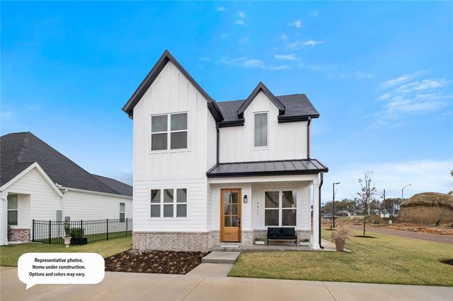 3104 W Geneva Street, Rogers, AR 72758