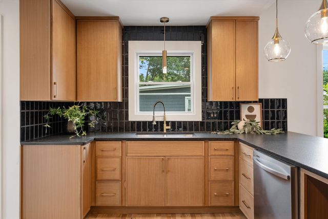 3036 Hillside Rd, Nashville, TN 37207