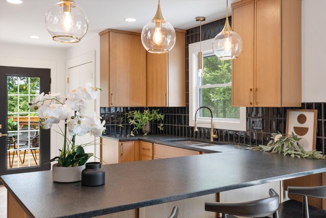 3036 Hillside Rd, Nashville, TN 37207