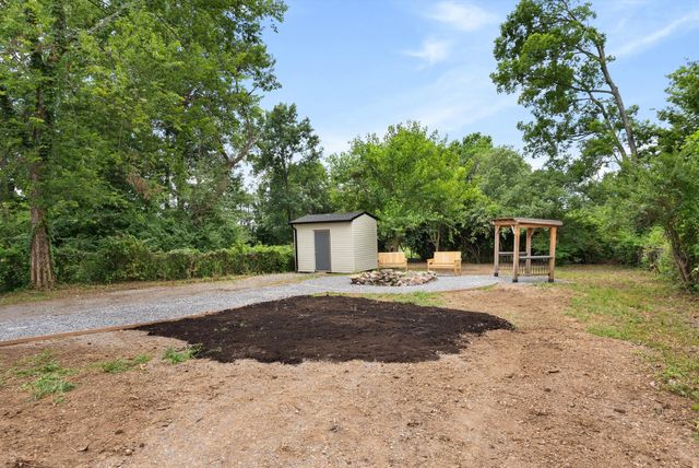 3036 Hillside Rd, Nashville, TN 37207