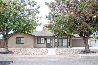 902 Mary Jane Ave, Patterson, CA 95363