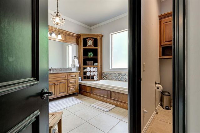 1301 Autumn Creek Drive, Edmond, OK 73003