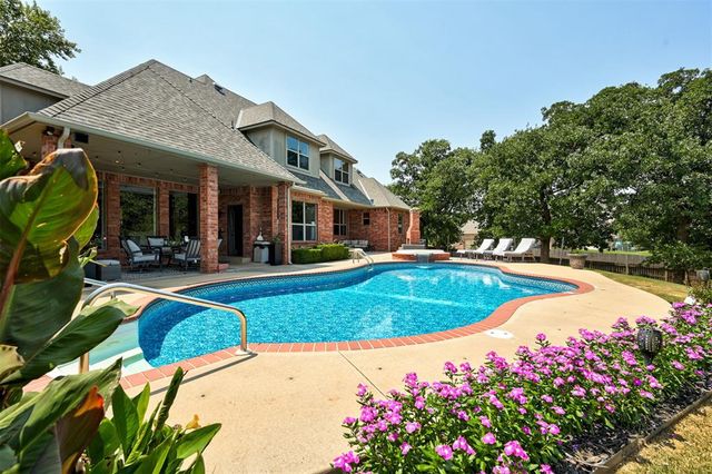 1301 Autumn Creek Drive, Edmond, OK 73003