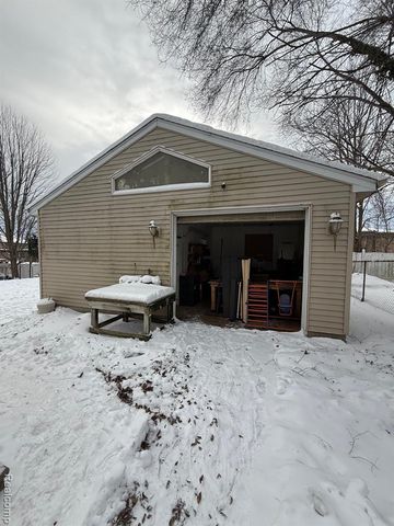 766 Louisa Street, Mount Morris, MI 48458